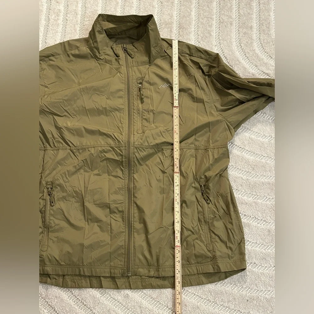 Trailside Supply Co Nylon Lightweight Outdoor Windbreaker Jacket in Green - XL